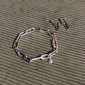 MONICA VINADER Alta Charm Bracelet and Earrings Set